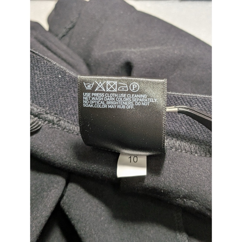 Uniqlo Black Pleated Midi Skirt - Picture 5 of 5
